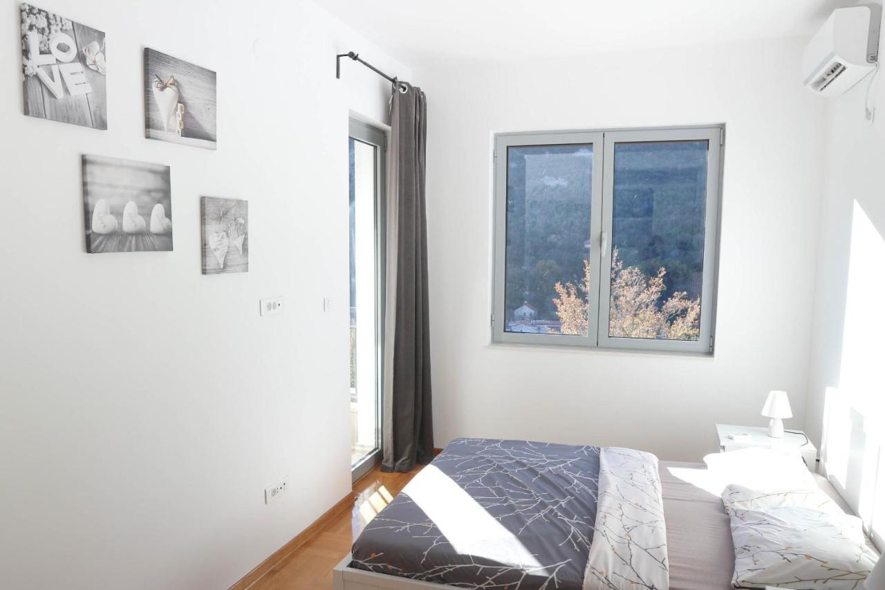 Lavender Bay Apartments D3 Or D5 I By Andreas Crivellaro Morinj Bagian luar foto